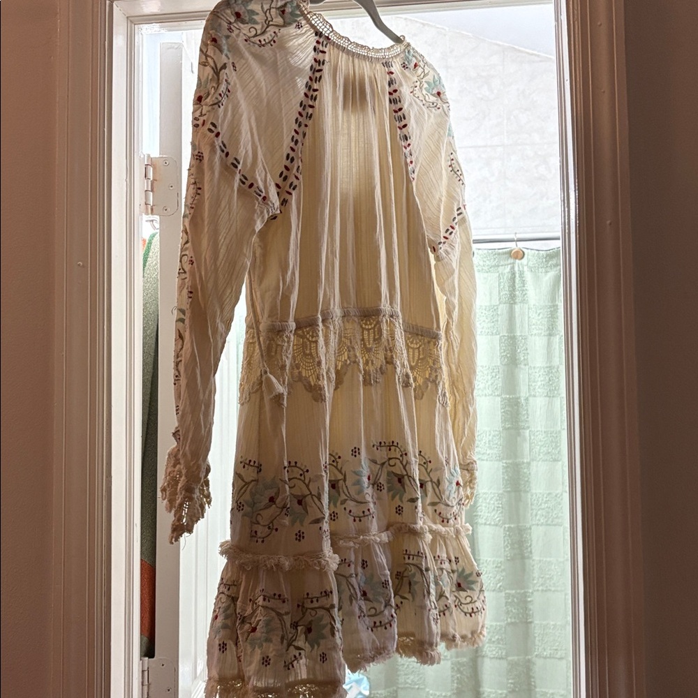 Anthropologie gorgeous boho Embroidered Cream dress - Picture 9 of 9